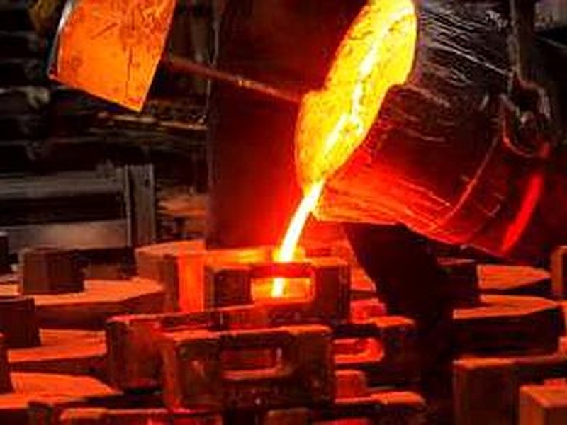Grey and ductile iron casting components